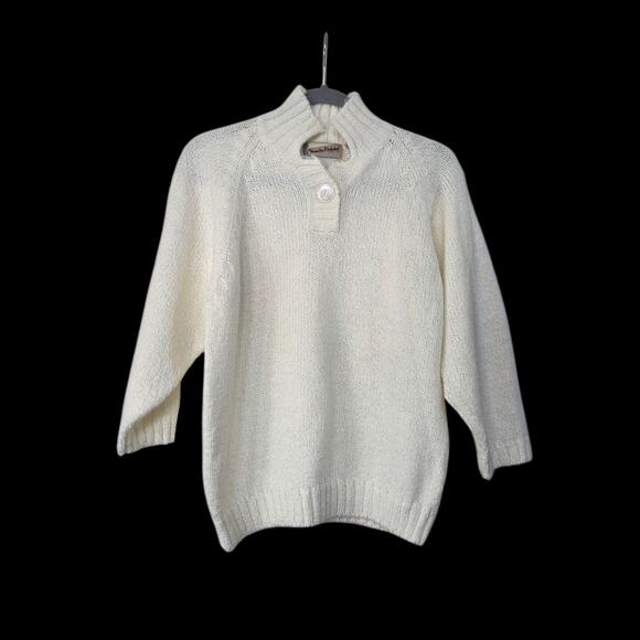 Diane Von Furstenberg Sweaters - Diane Von Furstenberg White Vintage Chunky Cozy Pullover Sweater, Size Medium